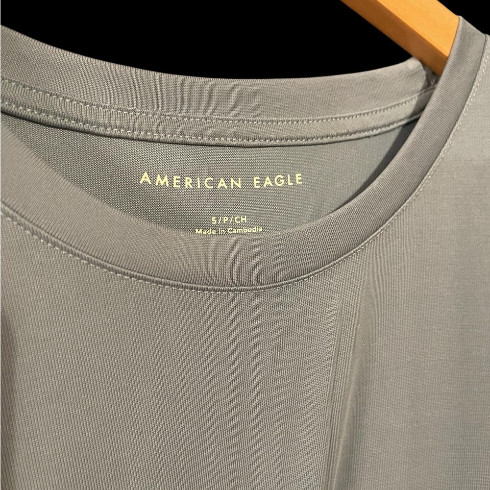 American Eagle Outfitters Light Green Short Sleeve Tee - Picture 3 of 3